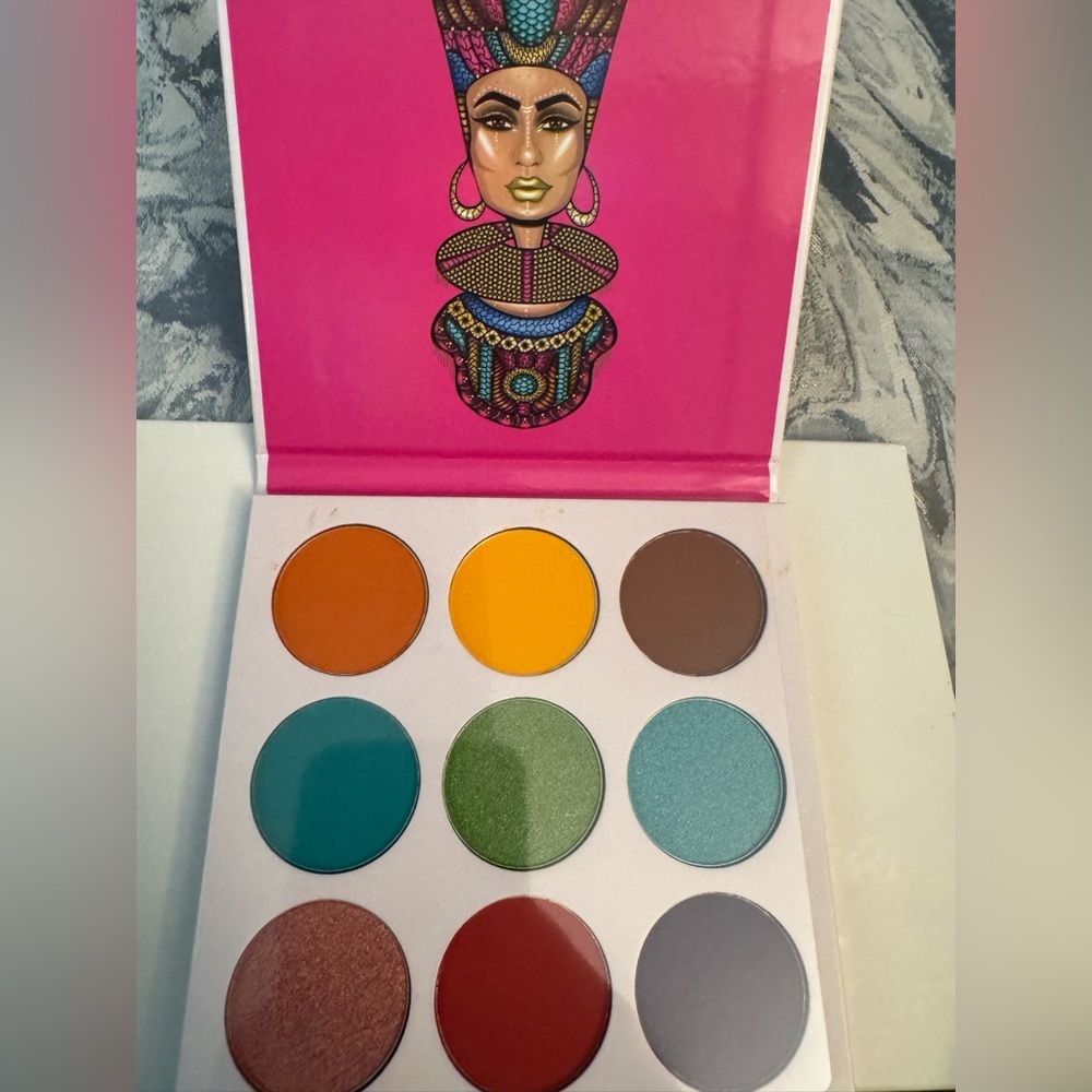 Brand New The Zulu by Juvia’s Place Eyeshadow Palette